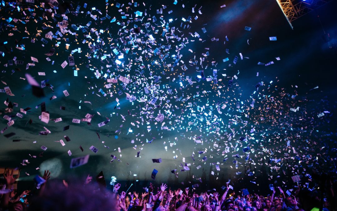 People partying with confetti